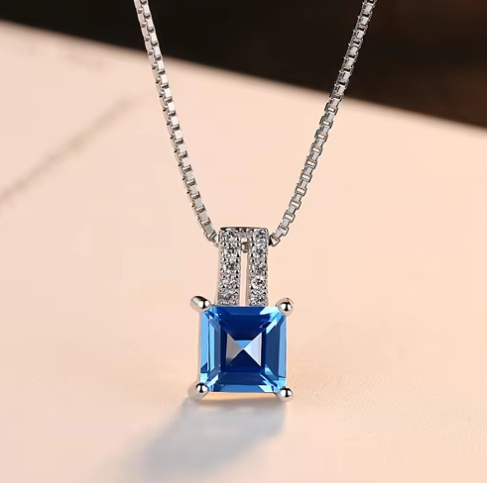 Blue Topaz Perfection Pendant in 925 Sterling Silver (2 carat)